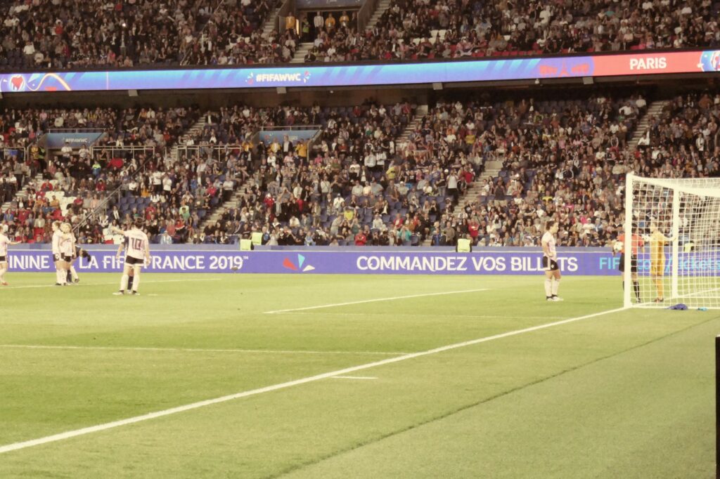 Ref tells Goalie to stand on the line, new rule for Women's World Cup play, June 19, 2019