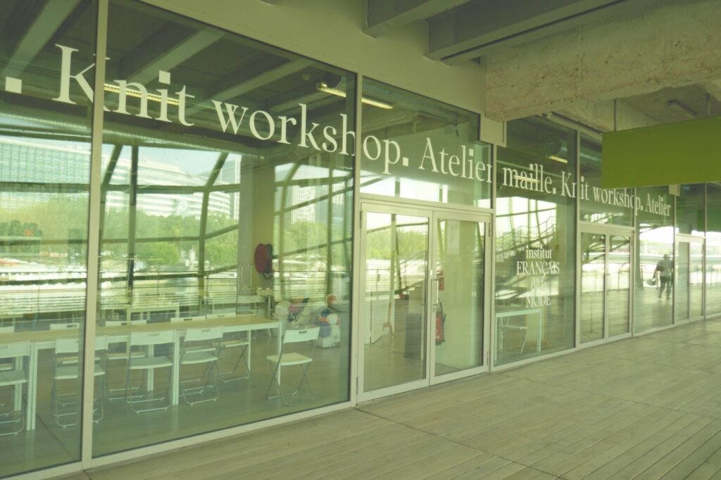 Knitting Machines in Paris, June 25, 2019